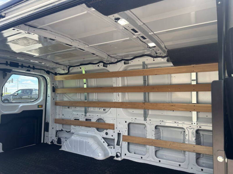 2025 Ford Transit