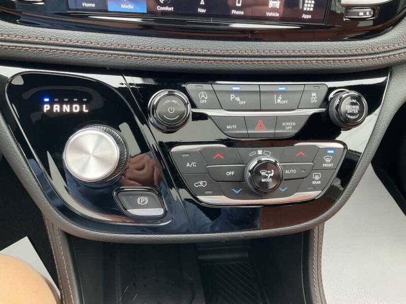 2026 Chrysler Pacifica Pinnacle
