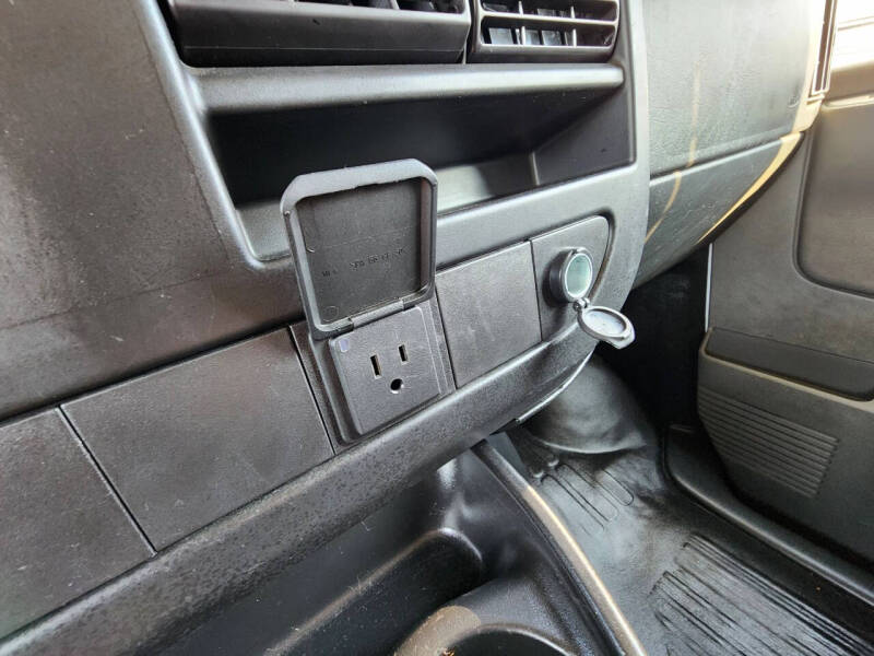 2023 Chevrolet Express 2500