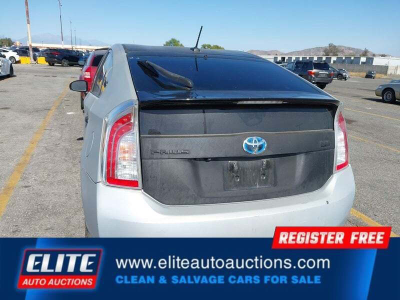 2015 Toyota Prius Three