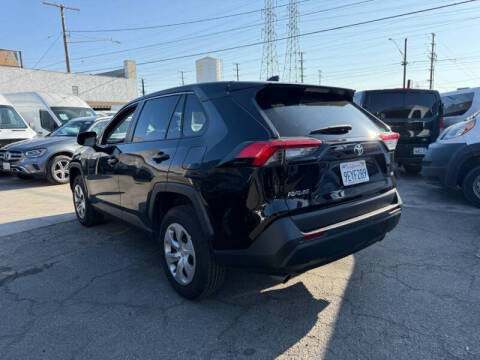 2023 Toyota RAV4 LE