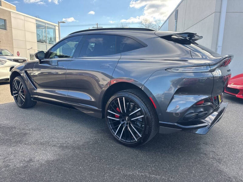 2023 Aston Martin DBX 707