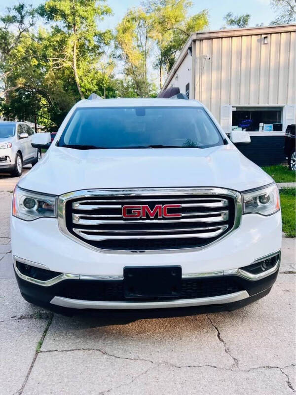 2017 GMC Acadia SLE-2