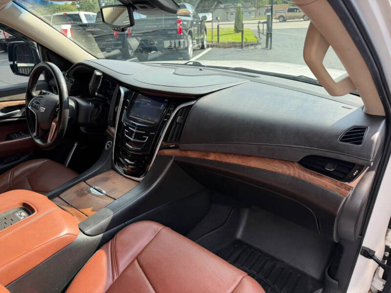 2016 Cadillac Escalade ESV Luxury Collection