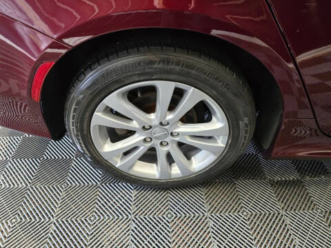 2016 Chrysler 200 Limited