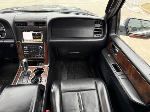 2017 Lincoln Navigator L Select