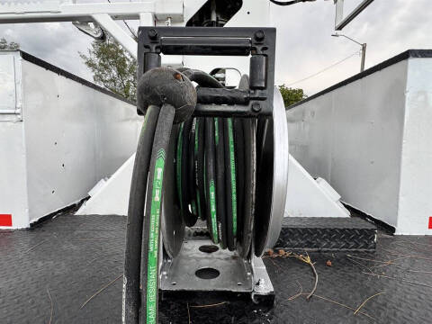 2017 Freightliner M2 106