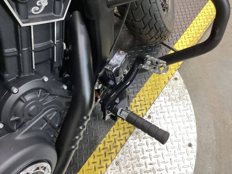 2023 Indian Scout Bobber ABS Black S