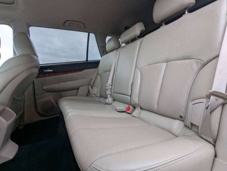 2011 Subaru Outback 2.5i Limited