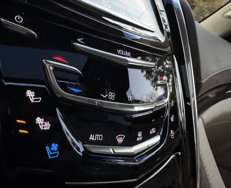 2017 Cadillac Escalade Luxury