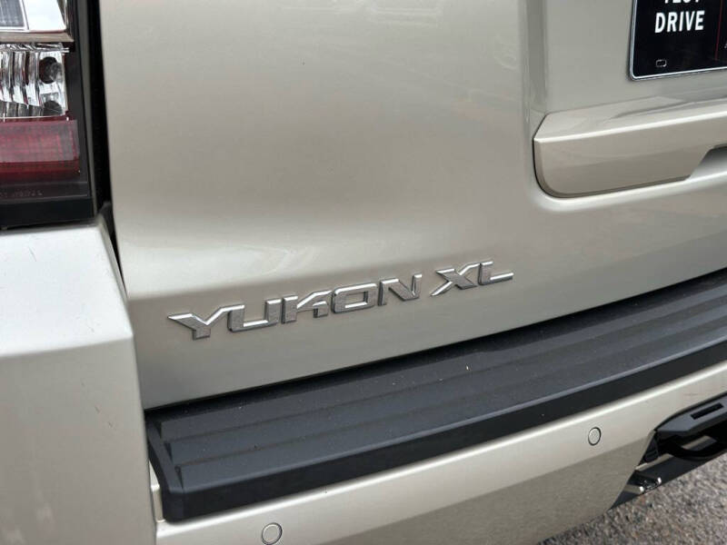 2017 GMC Yukon XL SLE