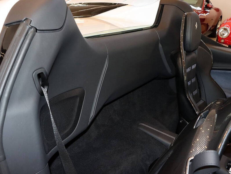 2025 Ferrari 296 GTS