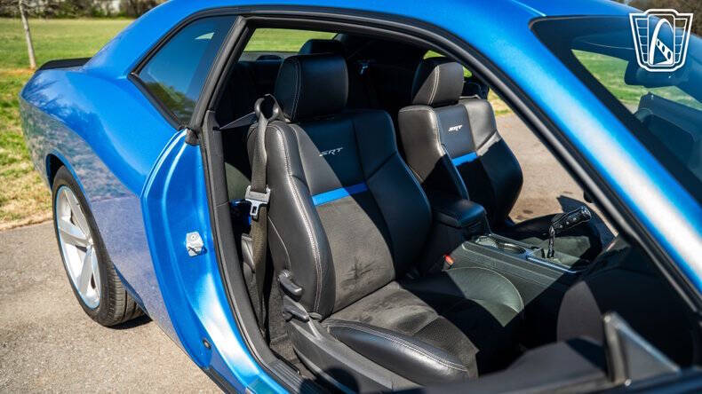 2010 Dodge Challenger SRT8