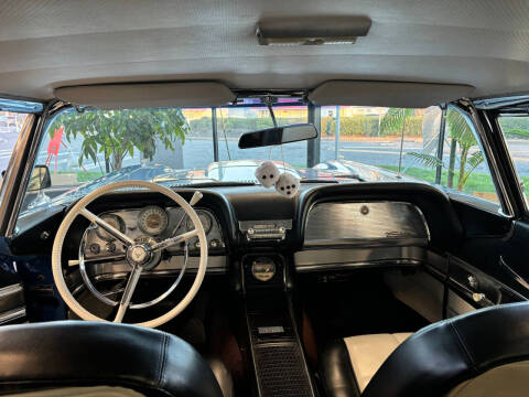 1960 Ford Thunderbird