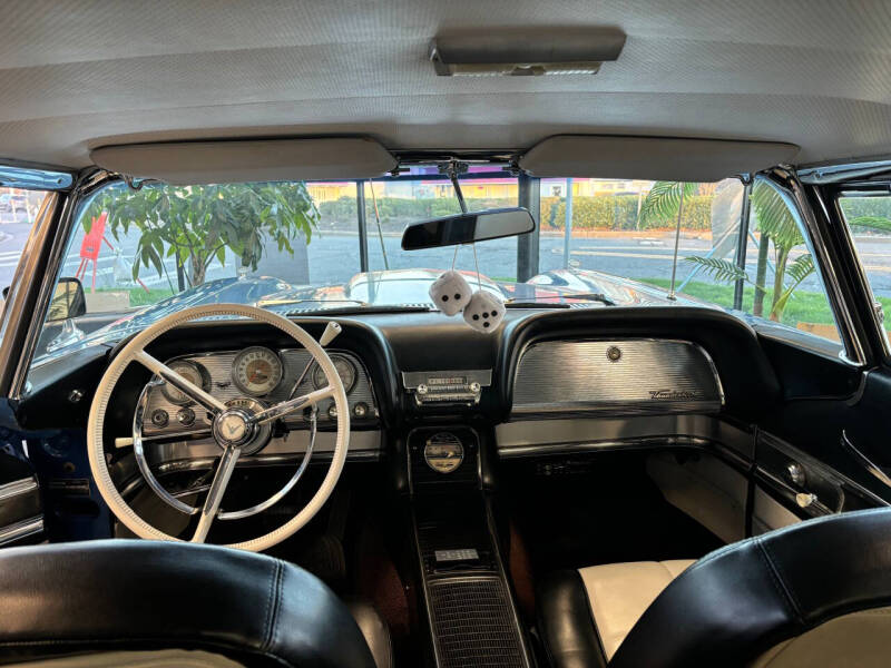 1960 Ford Thunderbird
