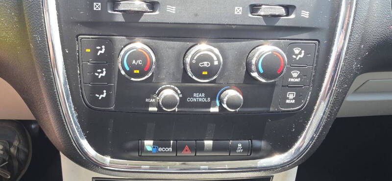 2015 Dodge Grand Caravan SXT Plus