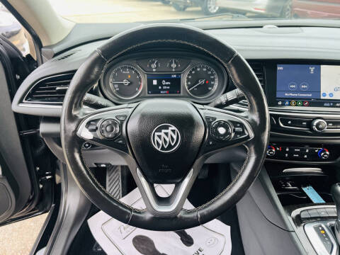2019 Buick Regal Sportback Essence