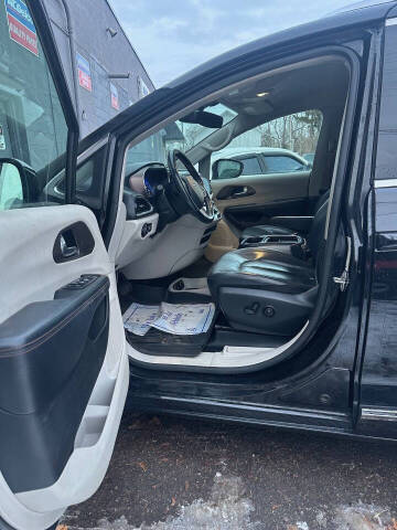 2019 Chrysler Pacifica Touring L