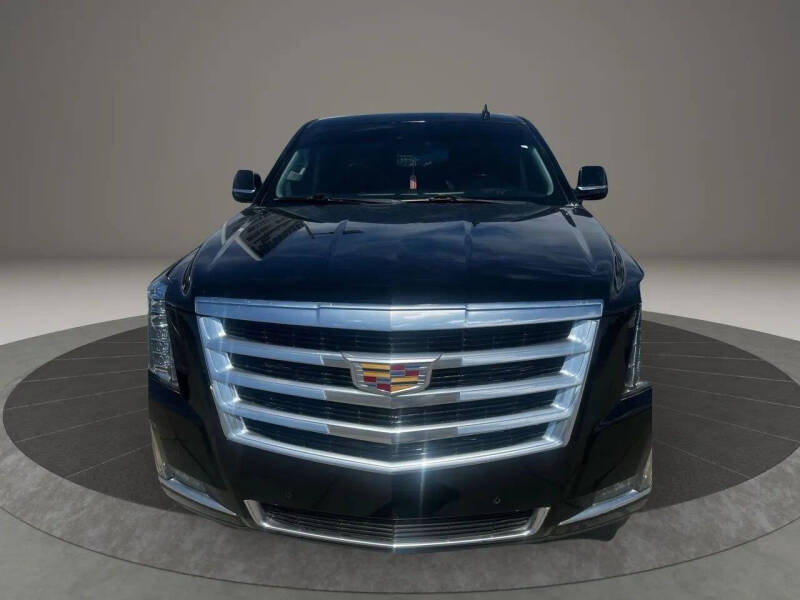 2018 Cadillac Escalade ESV Luxury