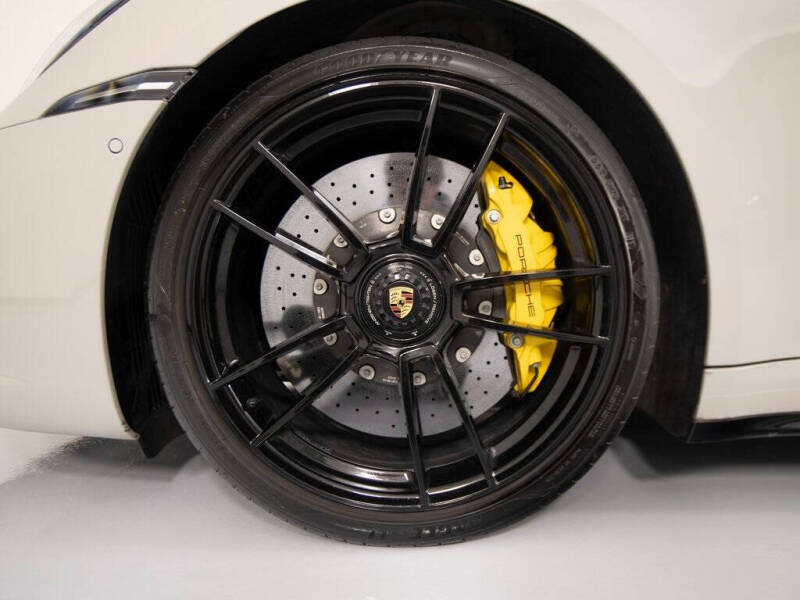 2022 Porsche 911 Targa 4 GTS