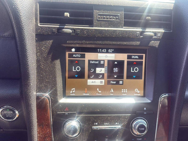 2016 Lincoln Navigator Select