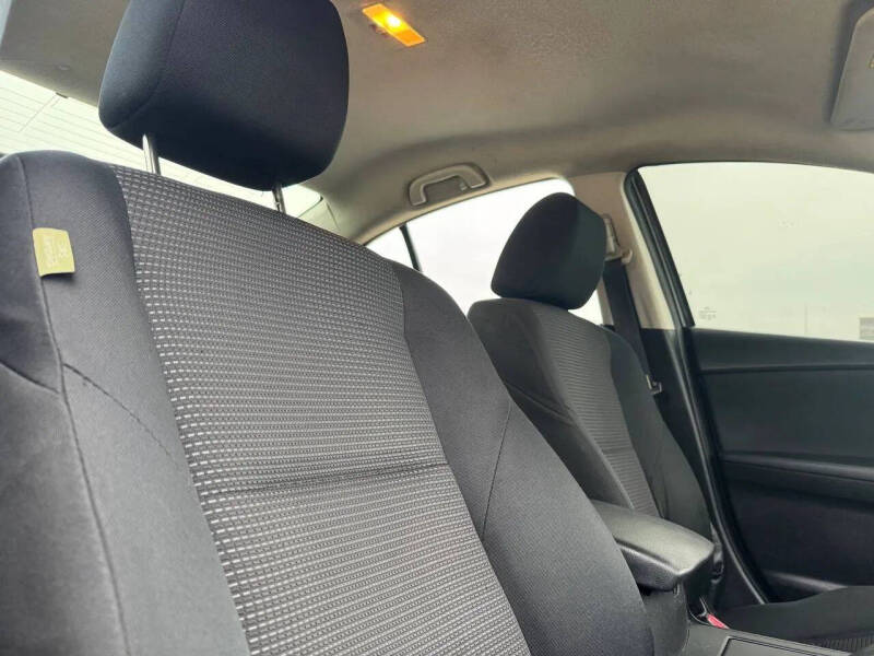 2012 Mazda MAZDA3 i Touring