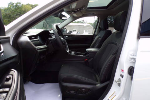 2023 Jeep Grand Cherokee Laredo