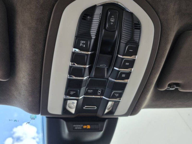 2016 Porsche Macan Turbo