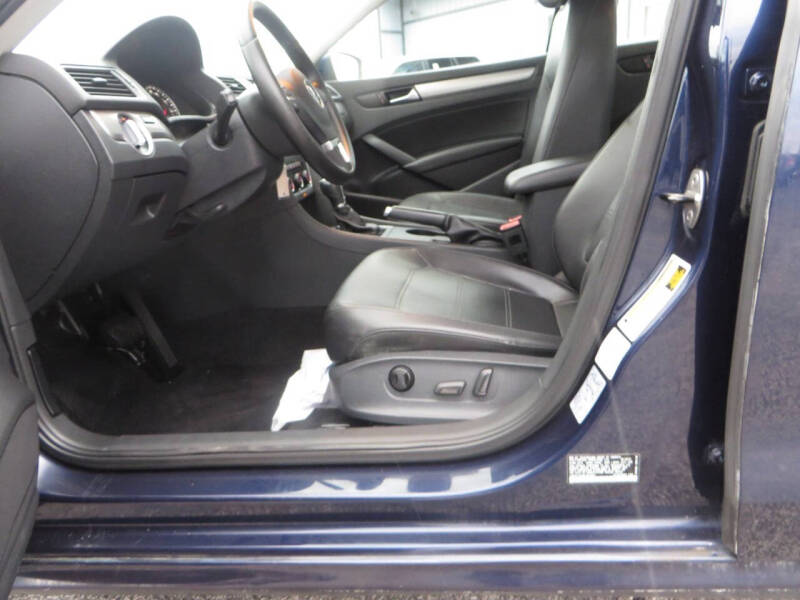 2015 Volkswagen Passat 1.8T Wolfsburg Edition