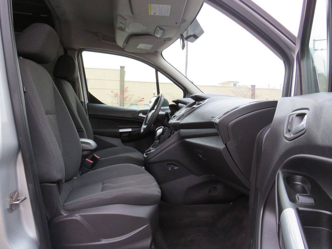 2017 Ford Transit Connect for sale at Vrbo Motors in Linden, NJ