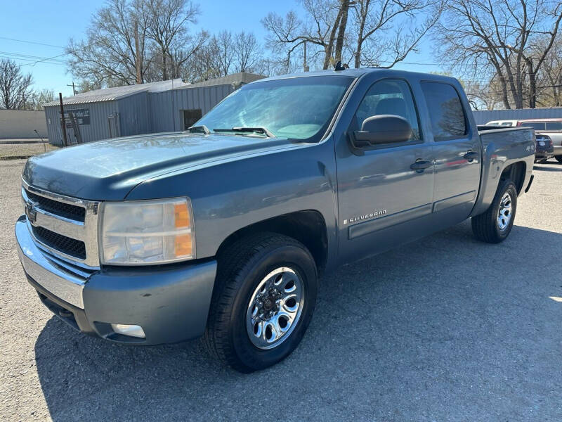 2007 Chevrolet Silverado 1500 for sale at Legends Automotive, LLC. in Topeka KS