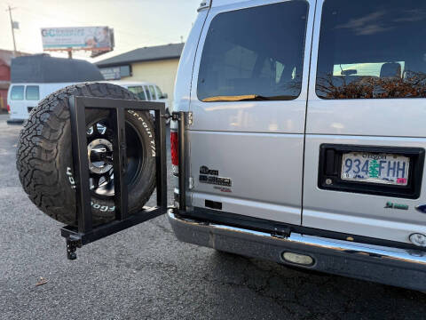 2011 Ford E-Series E-350 SD XLT