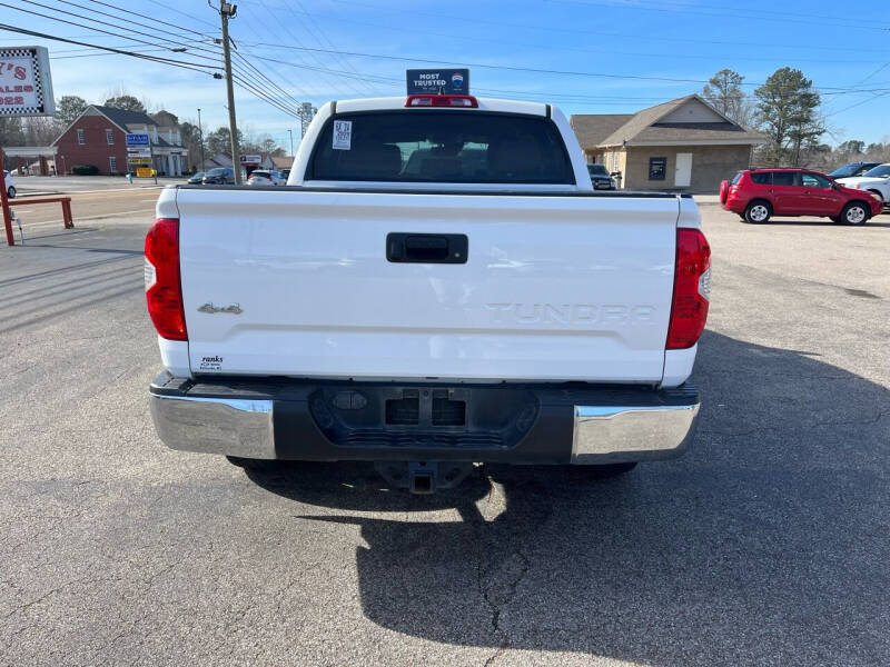 2020 Toyota Tundra Limited photo 17