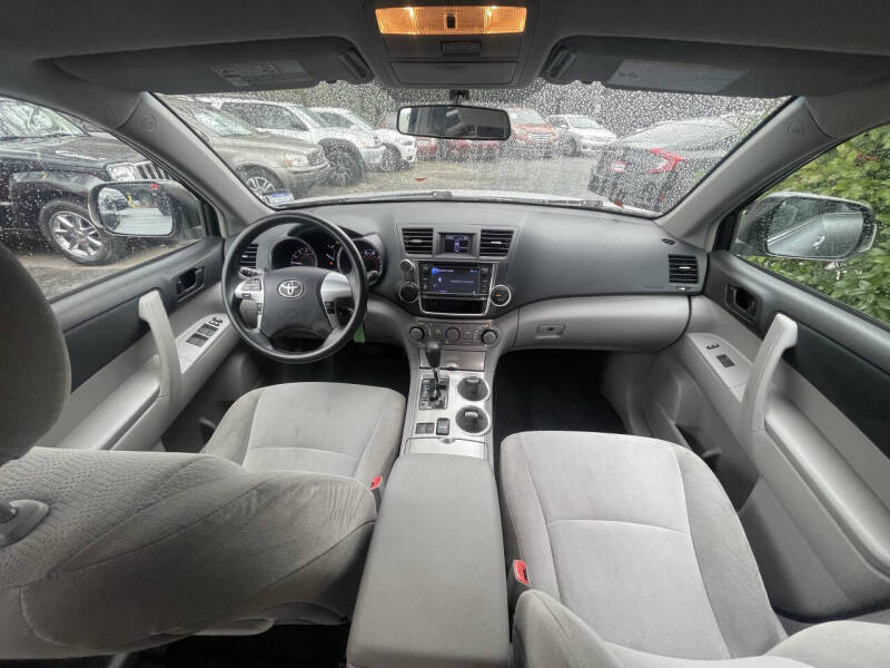 2013 Toyota Highlander Plus