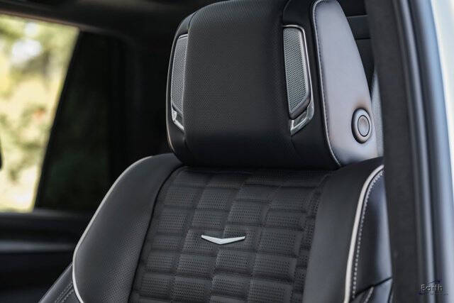 2025 Cadillac Escalade-V