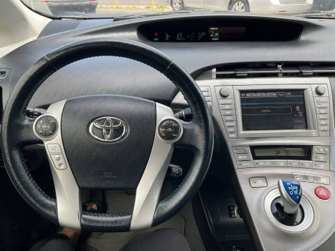 2015 Toyota Prius Plug-in Hybrid Advanced