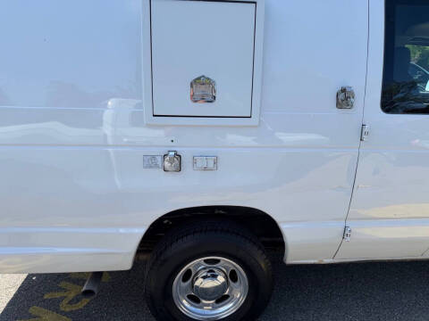 2011 Ford E-Series E-350 SD