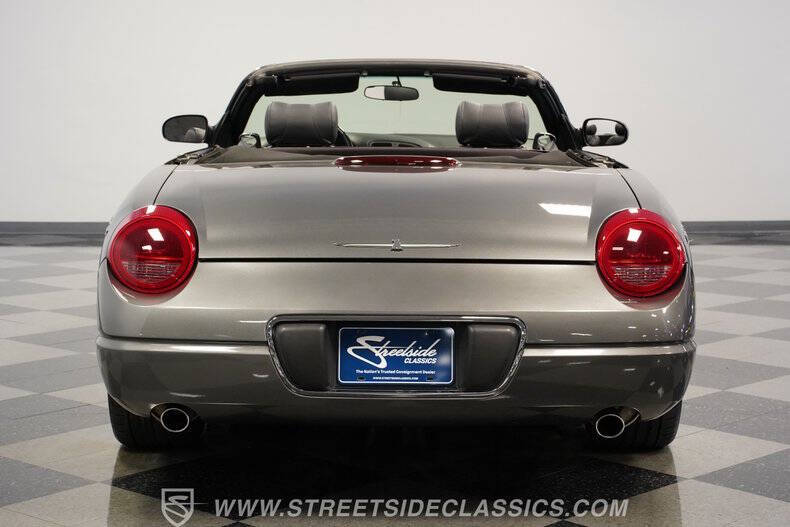 2003 Ford Thunderbird