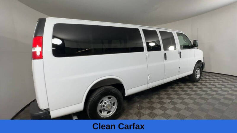 2025 Chevrolet Express LS 3500