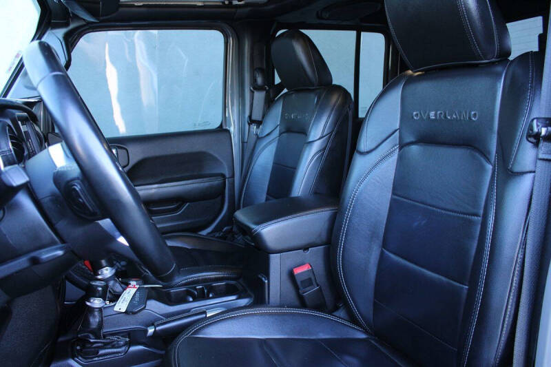 2021 Jeep Gladiator Overland