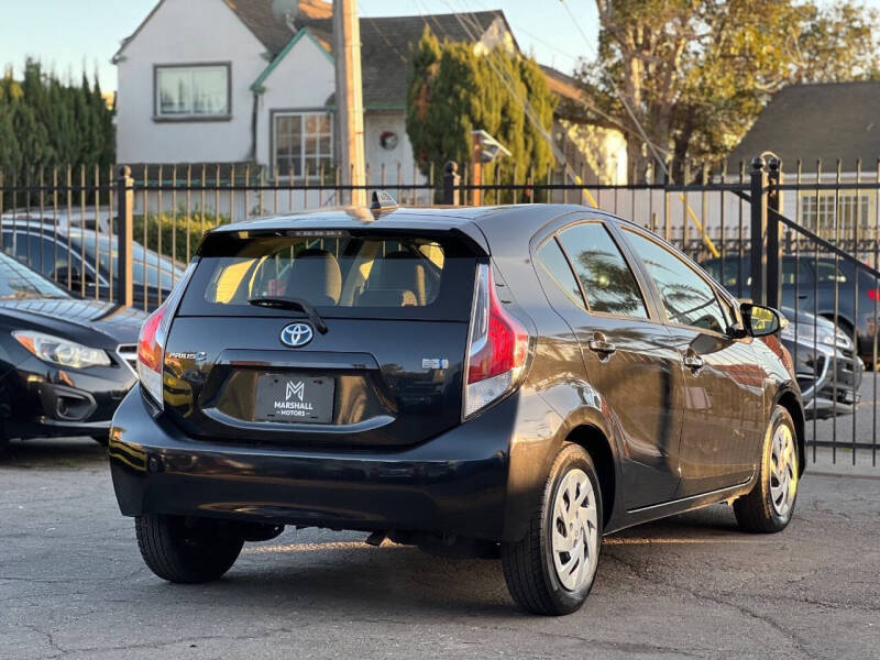 2016 Toyota Prius c One