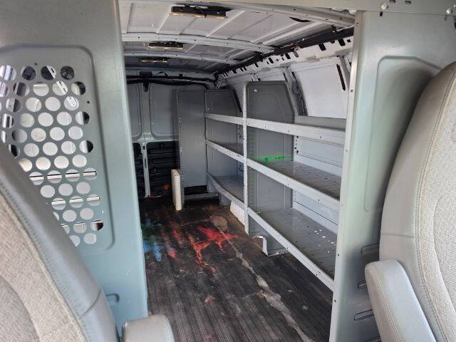 2017 GMC Savana 2500