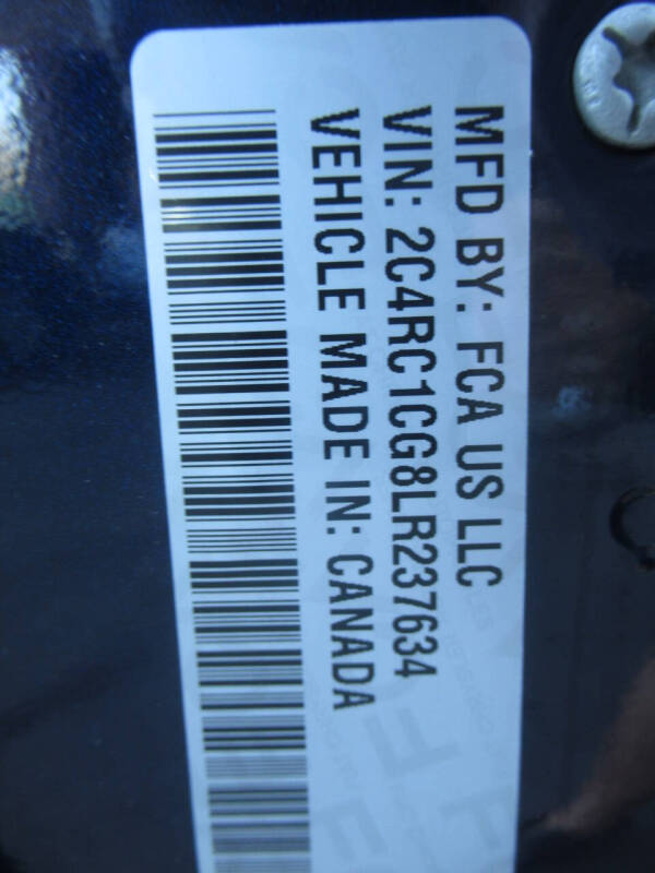 2020 Chrysler Voyager LX