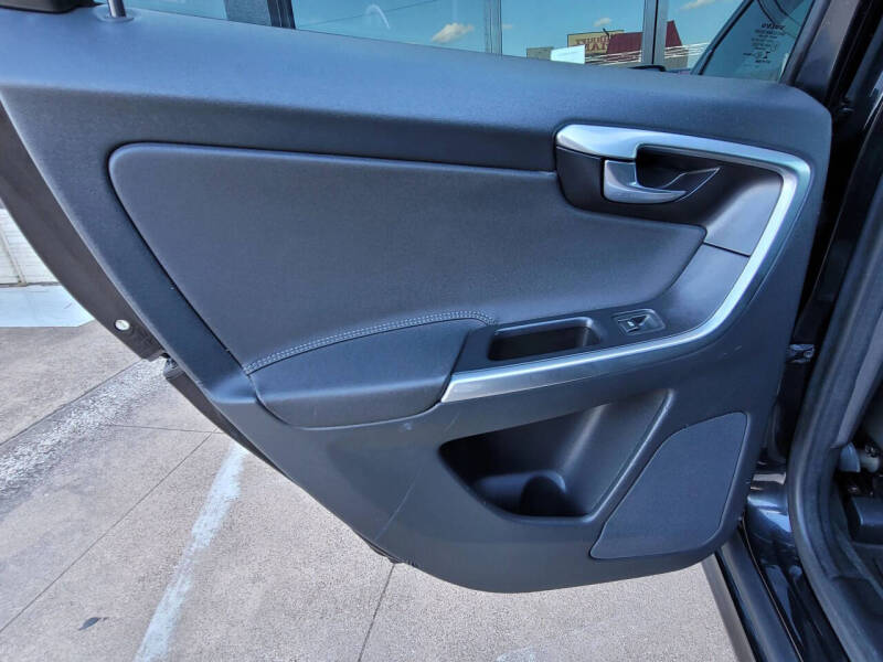 2015 Volvo XC60 T5 Drive-E