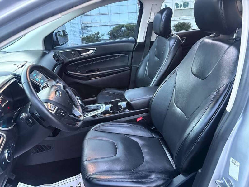 2017 Ford Edge Titanium
