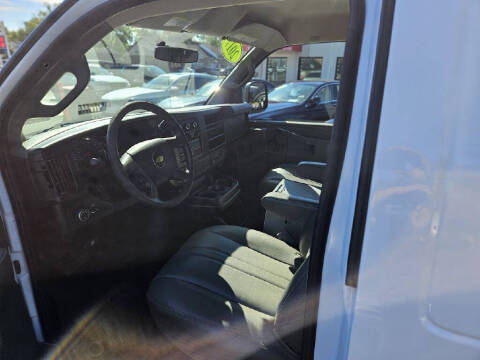 2017 Chevrolet Express 2500