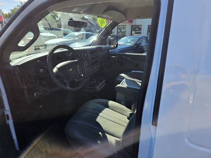 2017 Chevrolet Express 2500