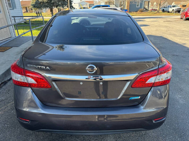 2015 Nissan Sentra S photo 11