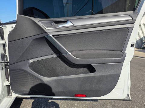 2019 Volkswagen e-Golf SE