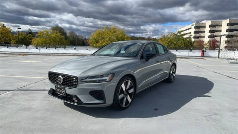 2024 Volvo S60 Recharge T8 Plus Dark Theme
